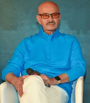 Rakesh Roshan Unveils Stunning Image from Upcoming Documentary 'The Roshans'