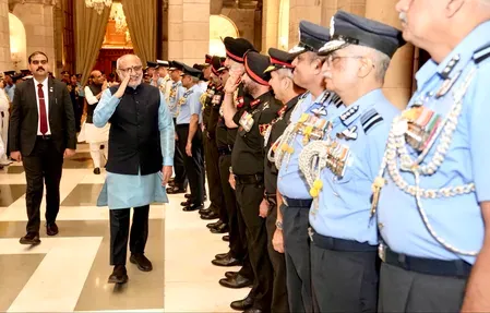 रक्षा अलंकरण समारोह 2026: राष्ट्रपति मुर्मु ने 105 सैन्य अधिकारियों को सम्मानित किया, उपराष्ट्रपति राधाकृष्णन भी रहे मौजूद