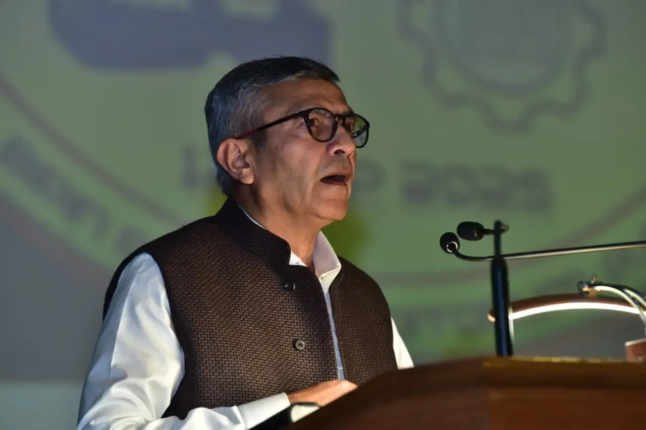 क्या उद्योग–अनुसंधान और अकादमिक सहयोग रक्षा क्षमता में वृद्धि के लिए अनिवार्य है?