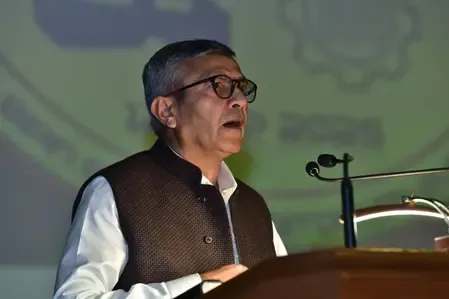 क्या उद्योग–अनुसंधान और अकादमिक सहयोग रक्षा क्षमता में वृद्धि के लिए अनिवार्य है?
