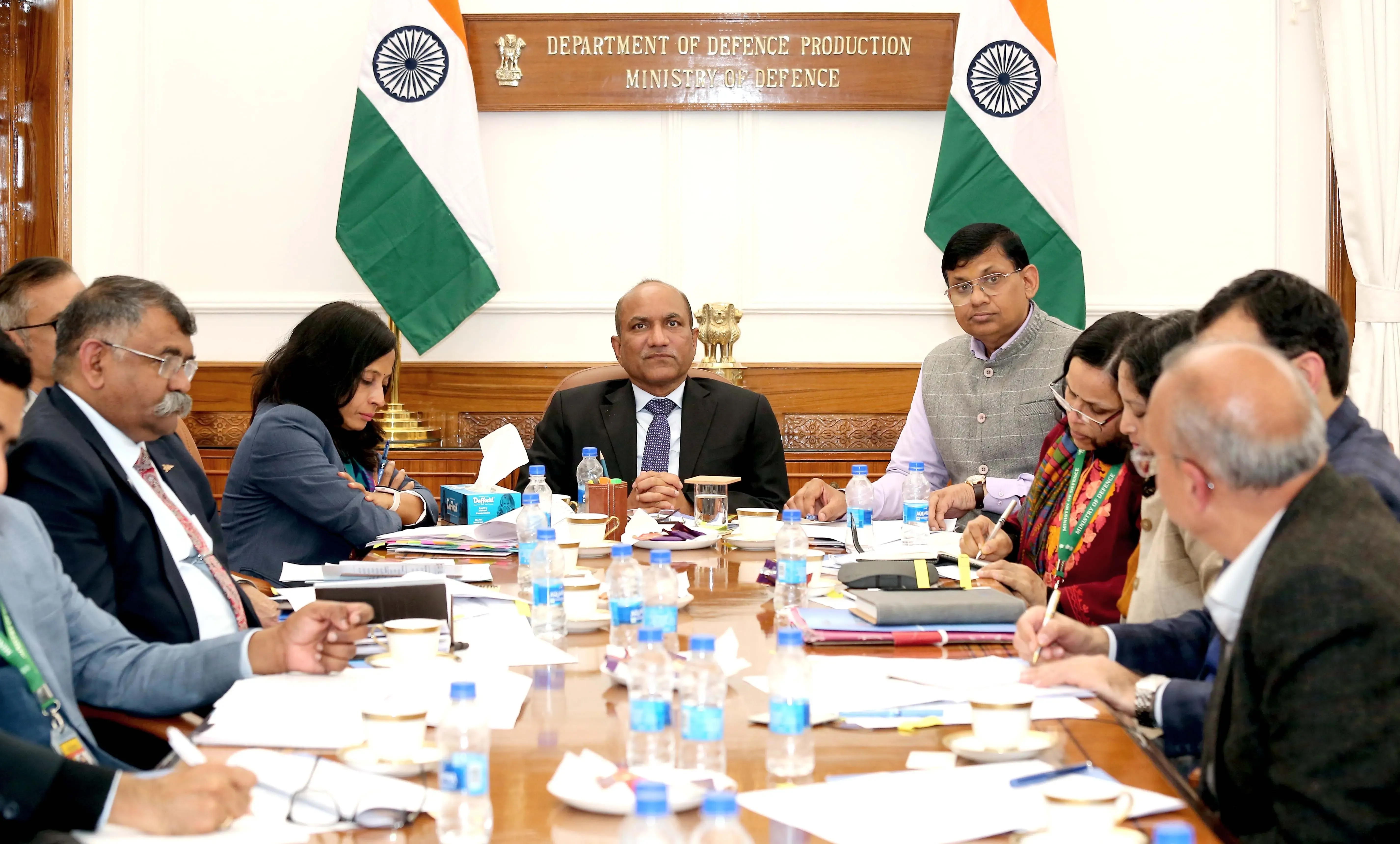 क्या रक्षा मंत्रालय ने आईआईटी समेत 24 प्रमुख शैक्षणिक संस्थानों से वार्ता की?