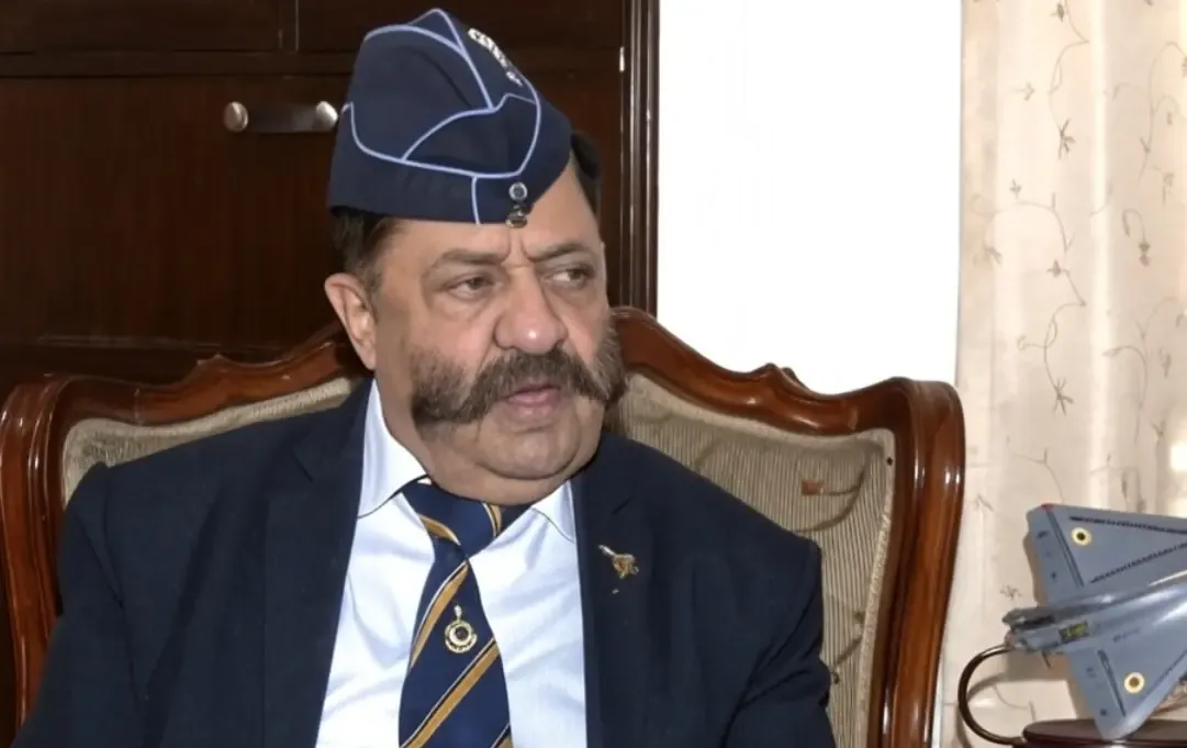 क्या रक्षा विशेषज्ञ प्रफुल्ल बख्शी ने सीडीएस के एयरफोर्स वाले बयान का समर्थन किया?