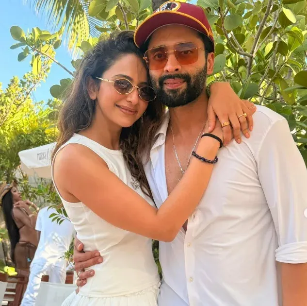Rakul Preet Singh's New York vacation with Jackky Bhagnani: Couple twin in white