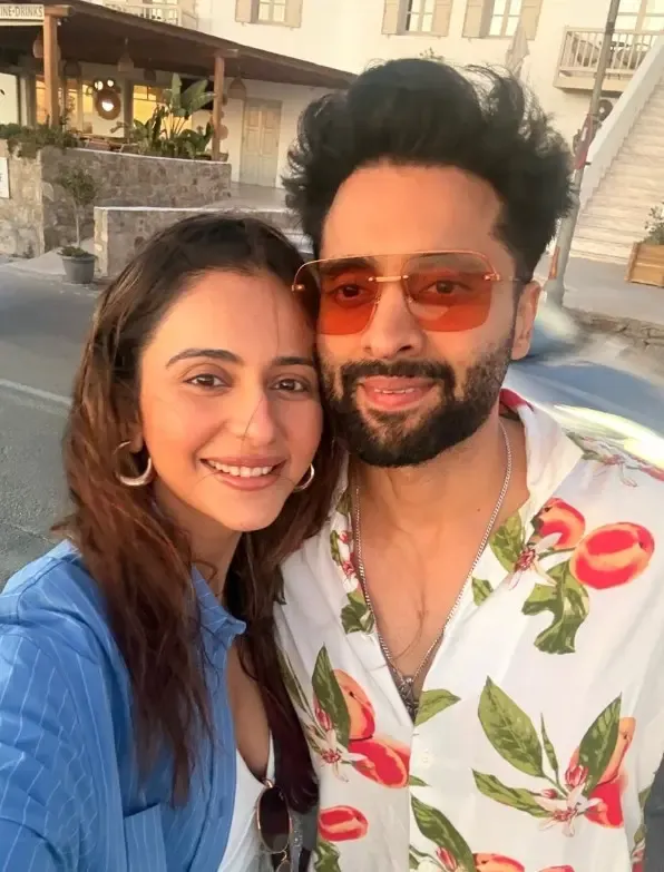 Rakul Preet Singh and Jackky Bhagnani enjoy a dreamy couple getaway