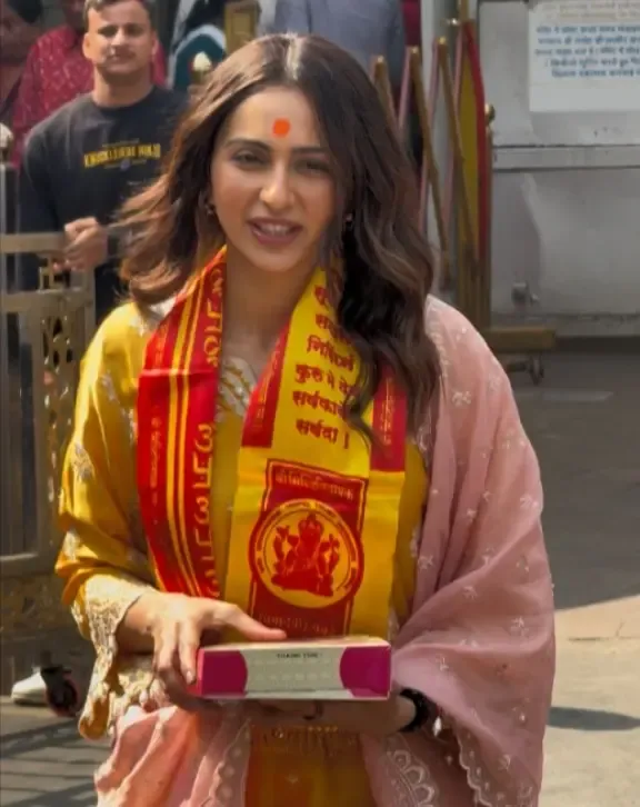 Why Did Rakul Preet Singh Visit Siddhivinayak Temple Before 'De De Pyaar De 2' Release?