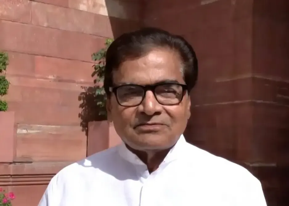 रामगोपाल यादव ने चुनाव आयोग के तबादलों पर गंभीर सवाल उठाए, कहा- यह अधिकार क्षेत्र से बाहर है