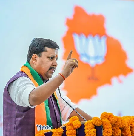 राम मंदिर चढ़ावा: अखिलेश पर बरसे नितिन नवीन, बोले-मगरमच्छ के आंसू बहाने वालों को आस्था पर बोलने का अधिकार नहीं