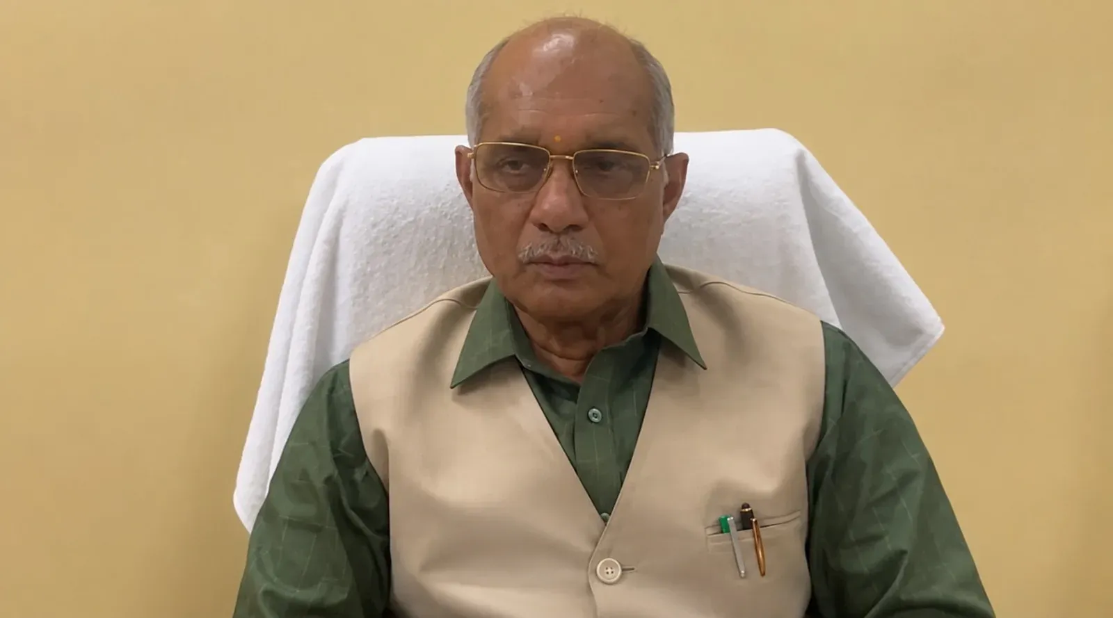 राम मंदिर चढ़ावा चोरी: एसआईटी जांच में दोषियों पर होगी कड़ी कार्रवाई, केजीएमयू नॉन-वेज बैन को मंत्री धर्मपाल सिंह का समर्थन