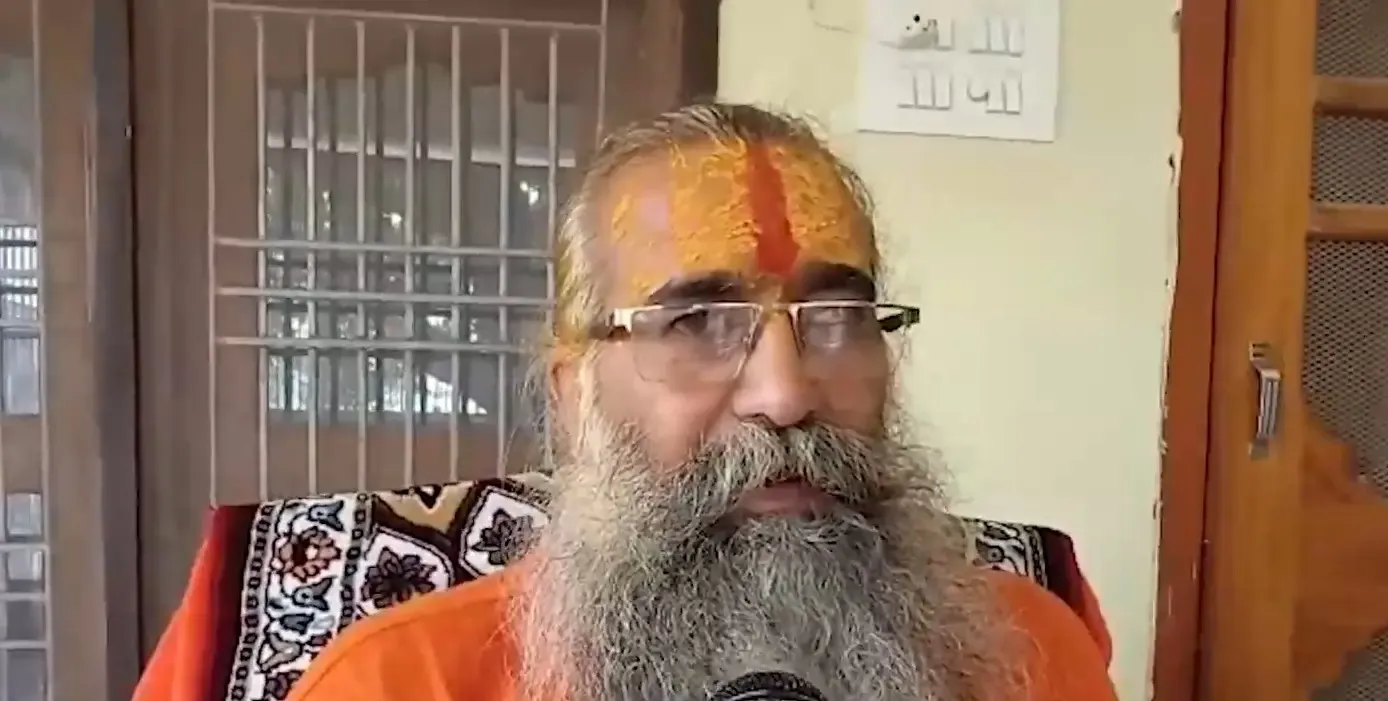 राम मंदिर चढ़ावा चोरी मामला: चंपत राय व अनिल मिश्रा को गवाह बनाने पर दिनेंद्र दास बोले — सरकार का फैसला स्वीकार