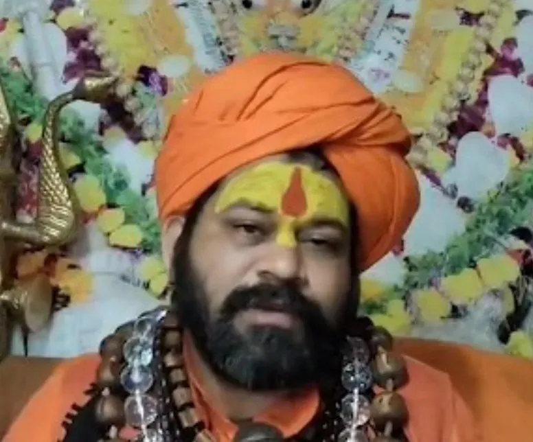 राम मंदिर में सीईओ नियुक्ति पर संतों का विरोध: 'आस्था का केंद्र कॉरपोरेट संस्था नहीं'