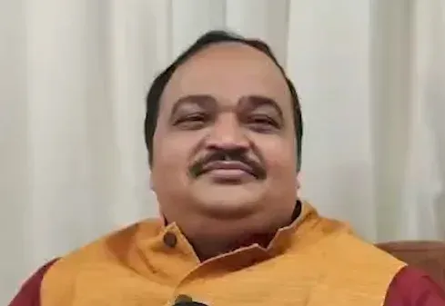 राम मंदिर चढ़ावा विवाद: शिवसेना (यूबीटी) बोली — ट्रस्ट BJP ने बनाया, जवाब भी BJP दे