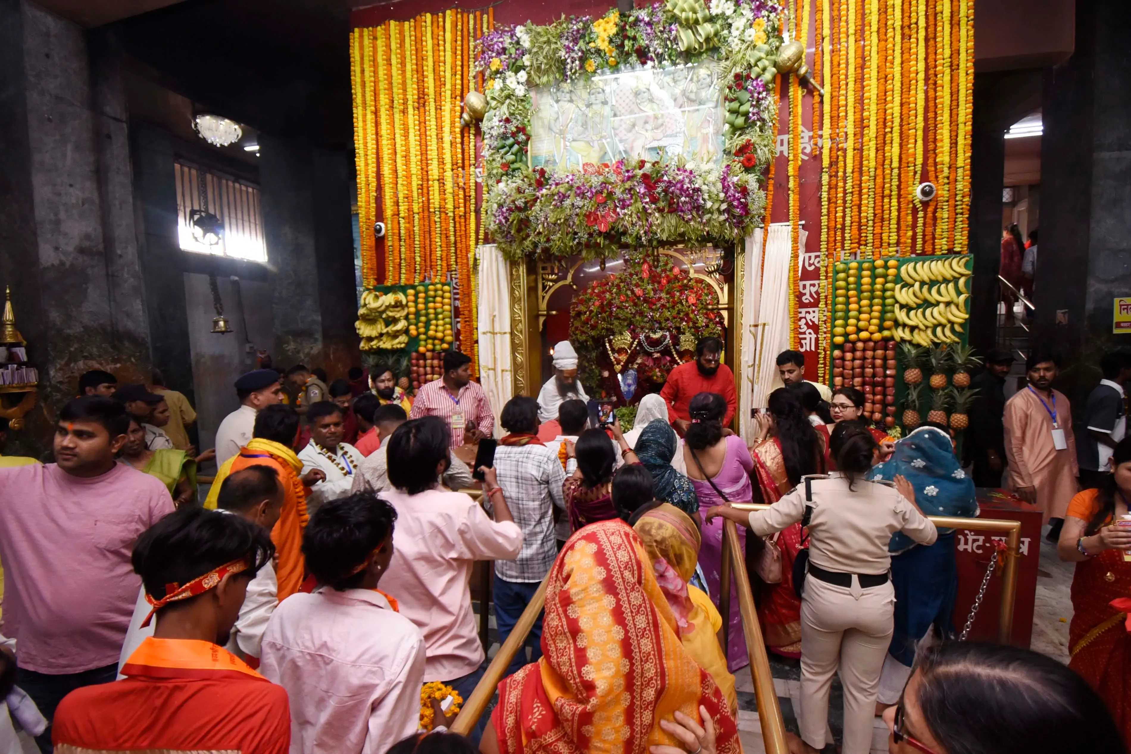 Grand Ram Navami Celebrations in Patna: Nitin Nabin's Prayer at Mahavir Temple