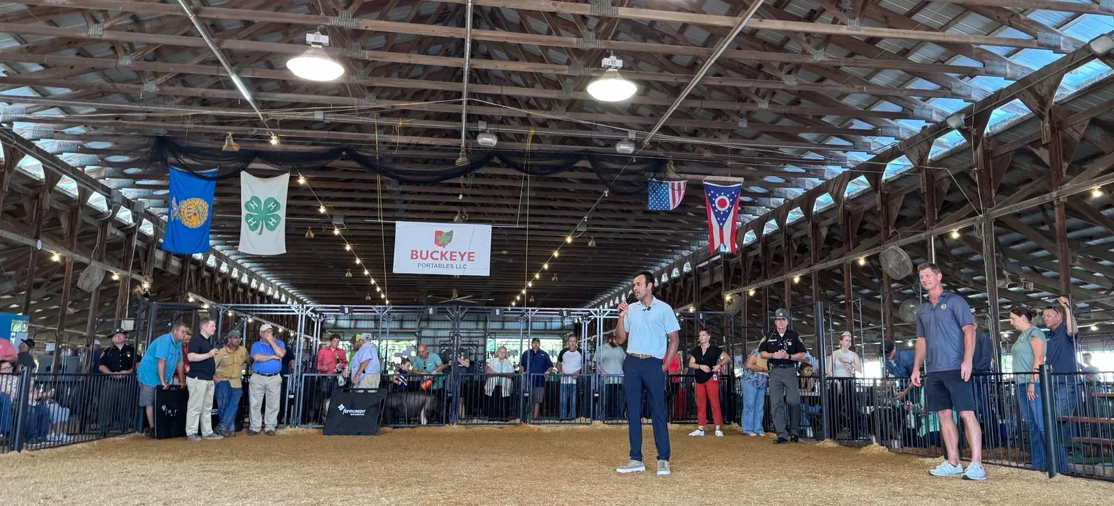Ramaswamy Backs US Farmers at Hog Show Visit