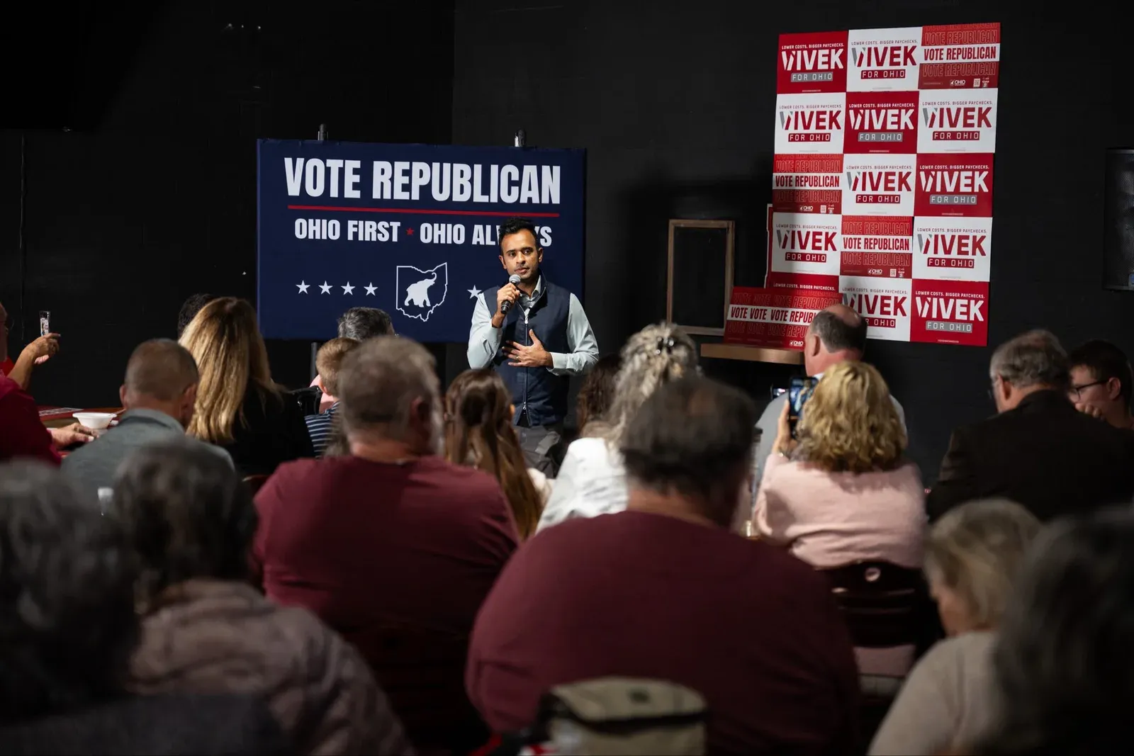 Ramaswamy Rallies Small-Town Ohio at Zanesville Event