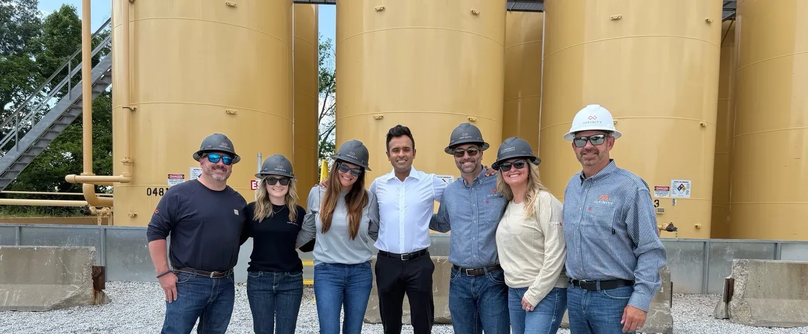 Ramaswamy Visits Ohio Drill Site, Backs Fracking Without Apology