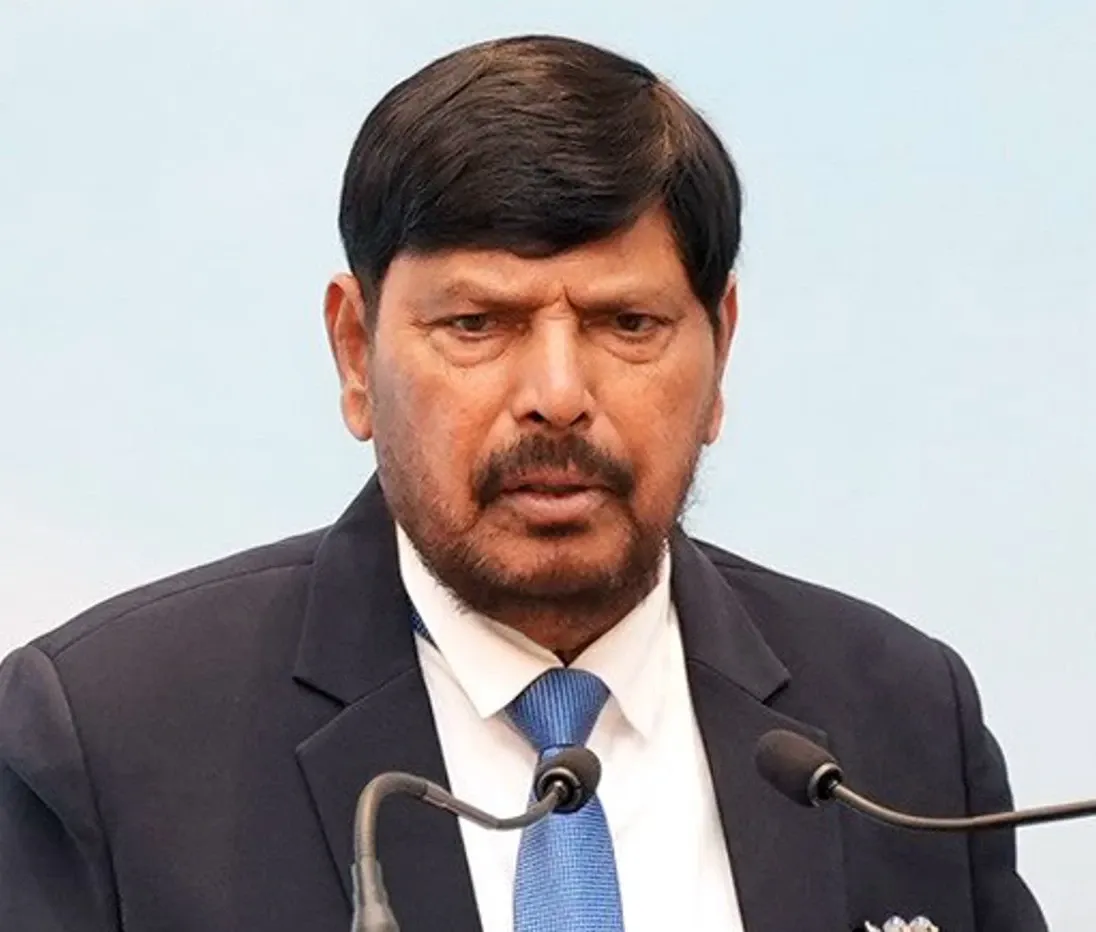 Why Did Ramdas Athawale Criticize Raj Thackeray Over Hindi Language Issues?