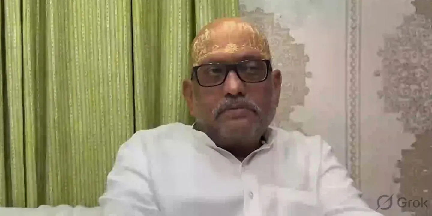 रामलला के चढ़ावे का दुरुपयोग: अजय राय ने राम मंदिर ट्रस्ट भंग कर धर्माचार्यों को सौंपने की मांग की