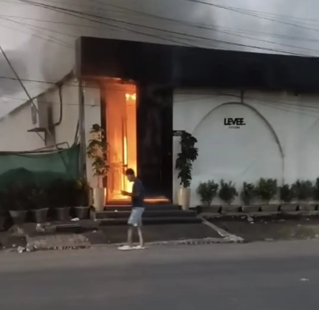 Ranchi fire guts Levee Bar and Restaurant at Karamtoli Chowk