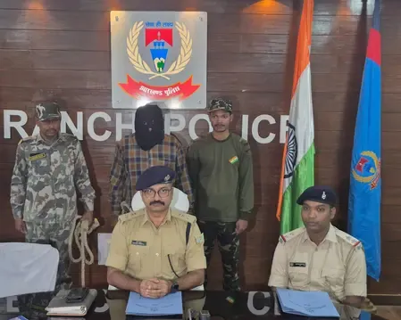 रांची में चावल की बोरियों के बीच तस्करी कर ले जाई जा रही 13400 बोतल कफ सिरप जब्त, एक गिरफ्तार