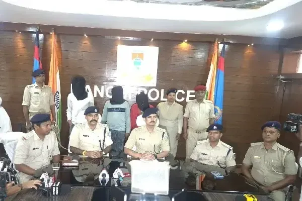 रांची हत्याकांड का खुलासा: कमलेश कुमार की हत्या में पति-पत्नी सहित तीन गिरफ्तार, ट्रक से दुर्घटना का रूप देने की कोशिश