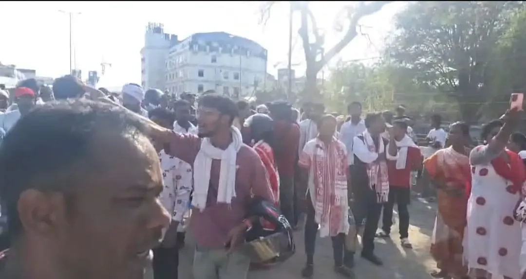 Sirmatoli in Ranchi Transforms into Stronghold Amid Tribal Protests Over Flyover Ramp