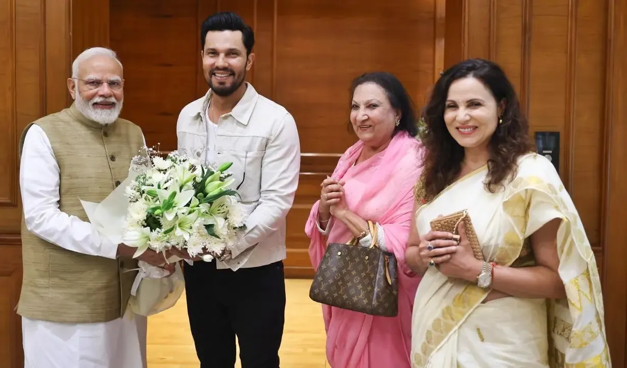 Randeep Hooda Describes Meeting PM Modi with His Mother as a Remarkable 'Honour and Privilege'