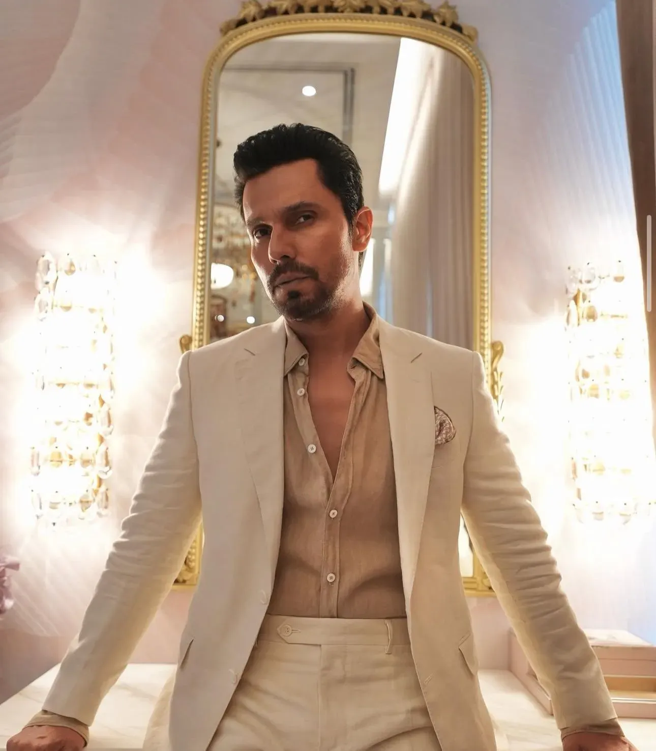 Has Randeep Hooda Found a New Passion in Writing?