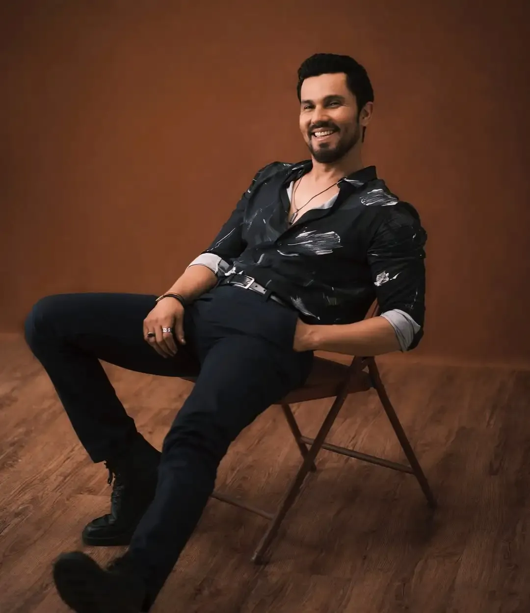 Does Randeep Hooda Discover More ‘Creative Fulfillment’ Off or On Camera?