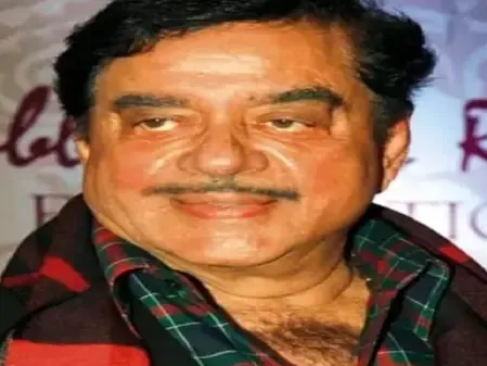 'रणवीर सिंह ही निभा सकते थे ऐसा किरदार', 'धुरंधर' देखने के बाद शत्रुघ्न सिन्हा ने की तारीफ