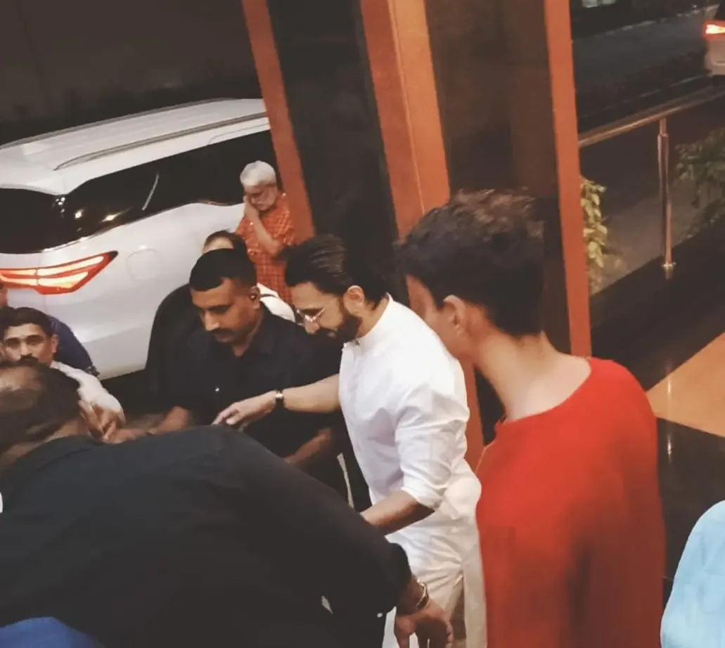 Ranveer Singh Honors RSS Founder Keshav Hedgewar, Meets Mohan Bhagwat