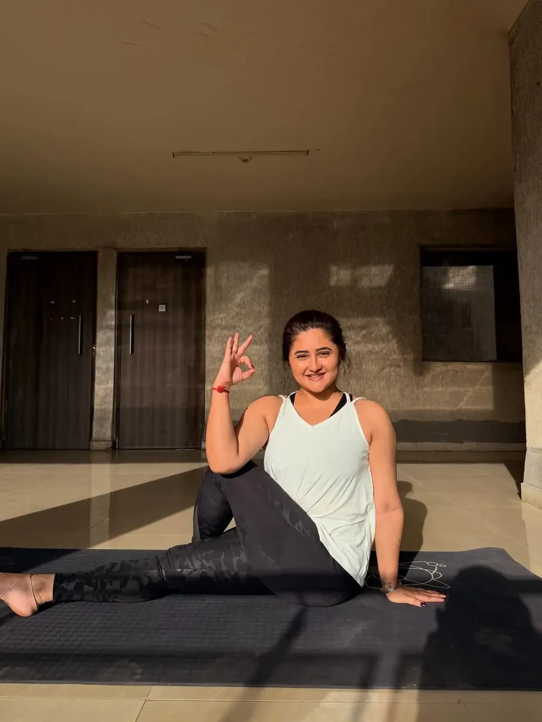 What’s Rashami Desai's Fitness Journey Like? Down 9 Kgs and Facing Health Concerns!