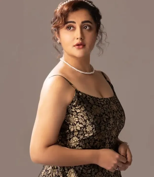 Did Rashami Desai Remove Her Instagram Post About Amit Shah and Mamata Banerjee?