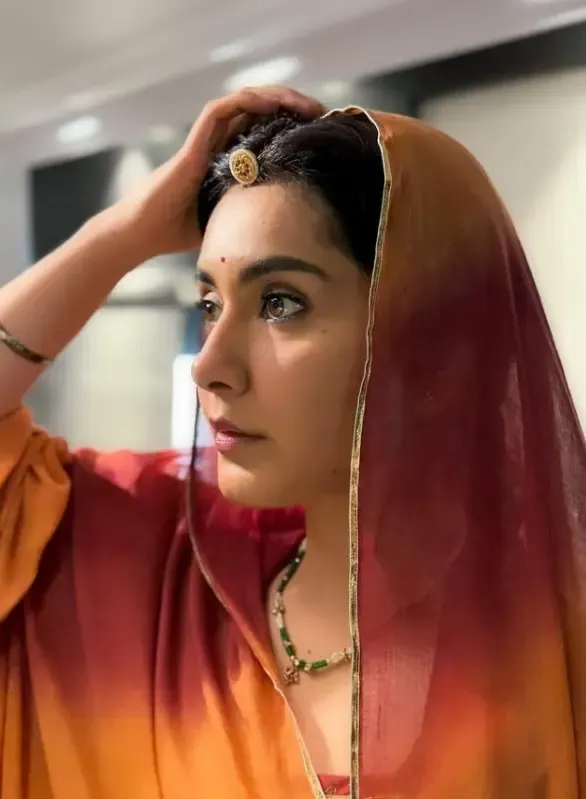 क्या राशि खन्ना ने '120 बहादुर' से 'शगुन शैतान सिंह भाटी' की झलक साझा की?