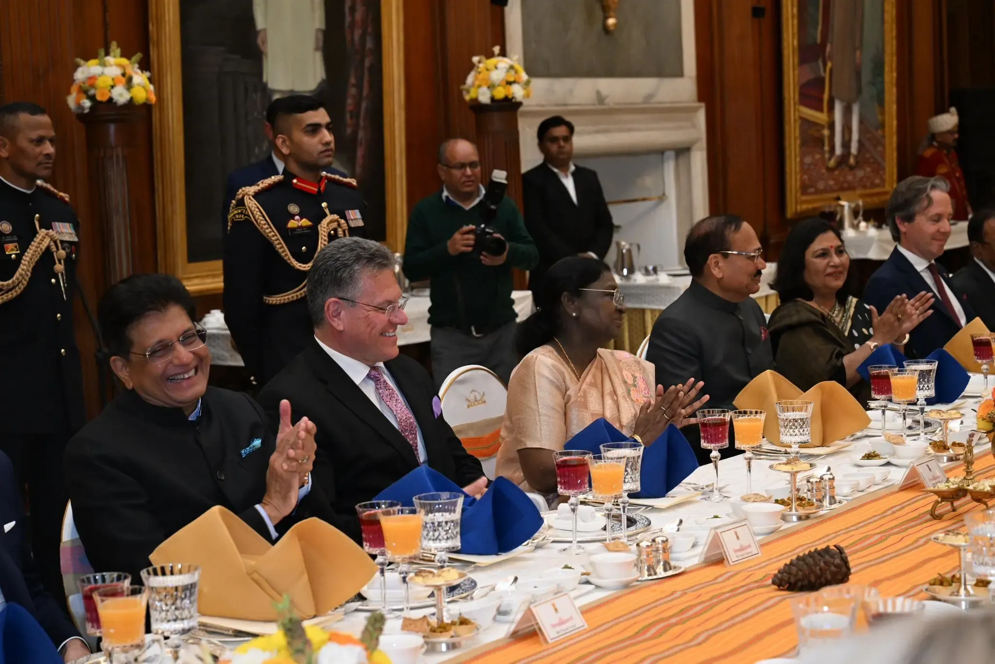 क्या राष्ट्रपति भवन में ईयू नेताओं के लिए भोज का आयोजन हुआ?