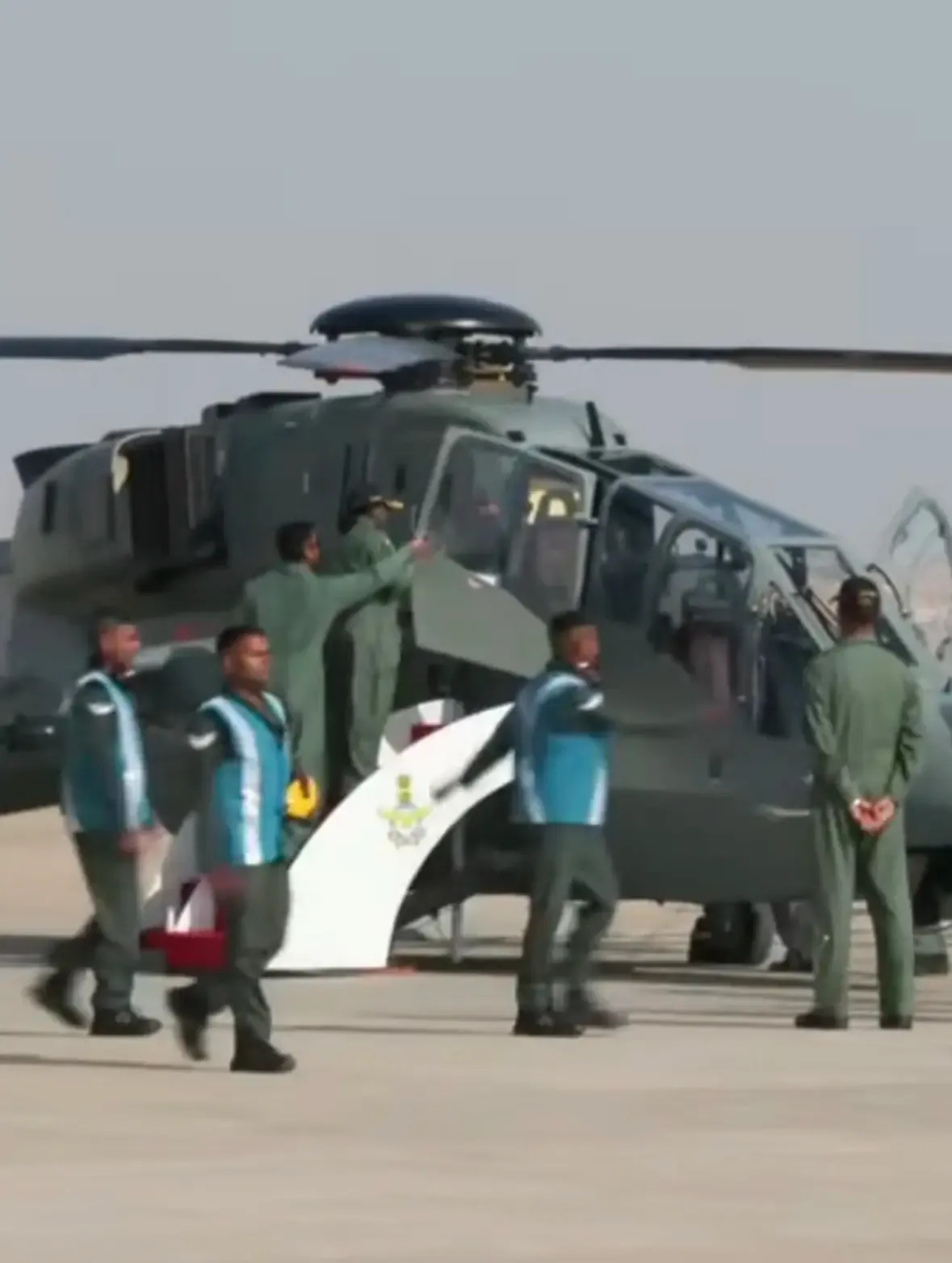 राष्ट्रपति द्रौपदी मुर्मु की महत्वपूर्ण उड़ान, जैसलमेर में ‘प्रचंड’ हेलीकॉप्टर में हुई सवार