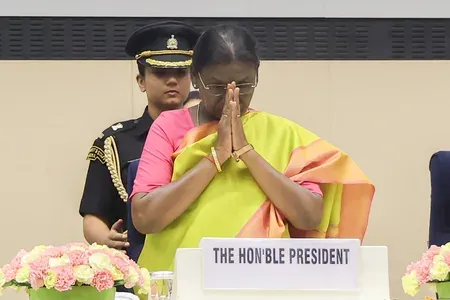 मालवीय नगर अग्निकांड: राष्ट्रपति मुर्मु ने जताया गहरा शोक, 20 की मौत पर देशभर से संवेदनाएँ