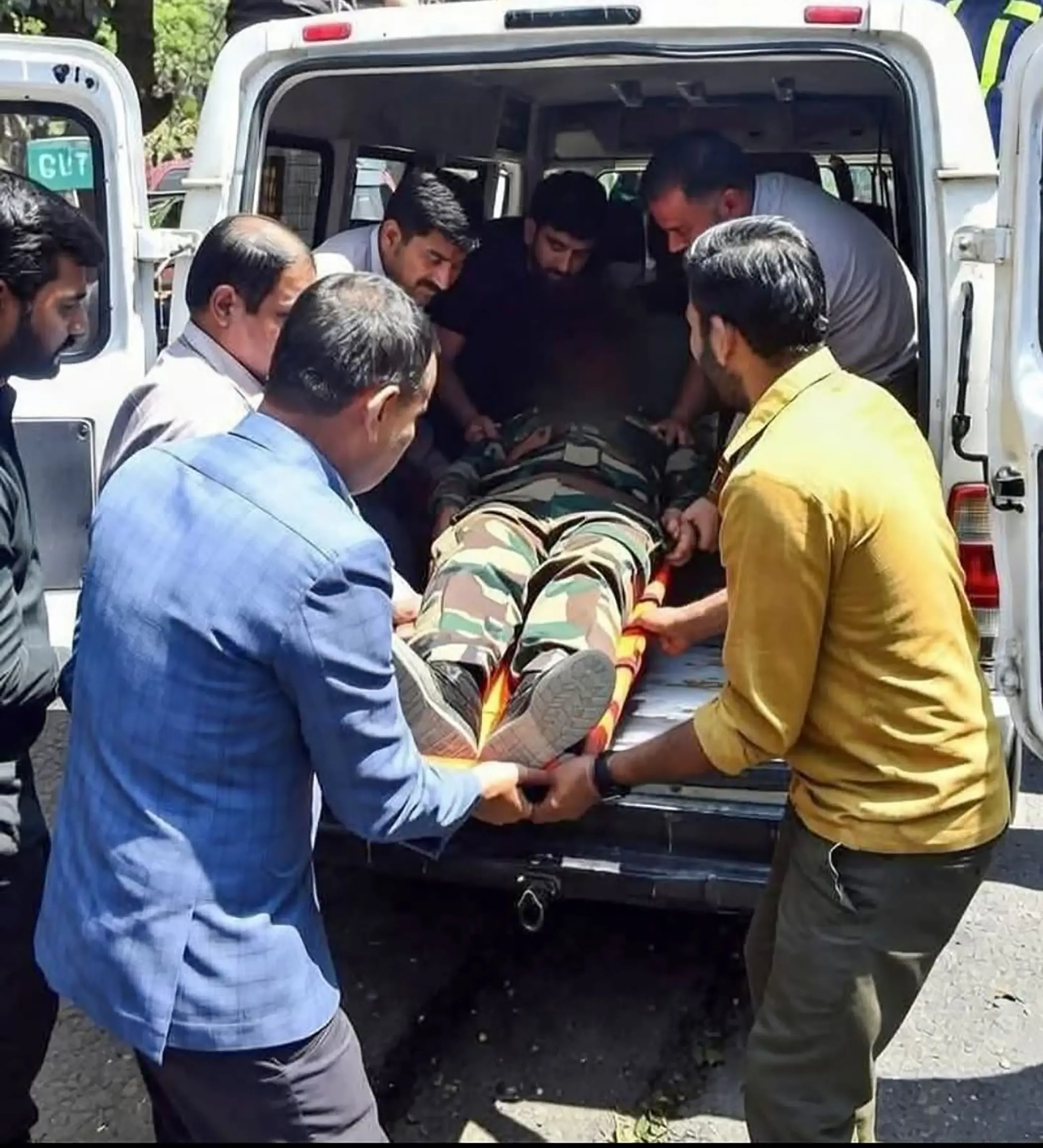 क्या राष्ट्रपति-उपराष्ट्रपति ने जम्मू-कश्मीर के डोडा में हुए सड़क हादसे पर दुख व्यक्त किया?