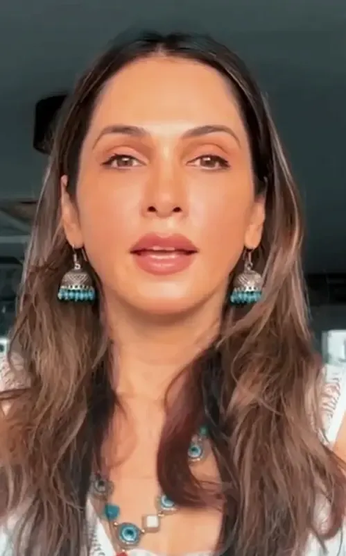 क्या ईशा कोप्पिकर ने राष्ट्रीय एकता दिवस पर सरदार पटेल को श्रद्धांजलि दी?