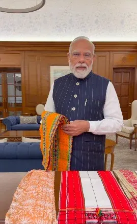 राष्ट्रीय हैंडलूम दिवस 2026: PM मोदी ने एक्स पर की अपील, बुनकरों के हुनर को वीडियो से दुनिया तक पहुँचाएं