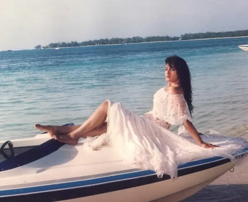 Raveena Tandon marks 31 years of 'Zamaana Deewana' with SRK tribute