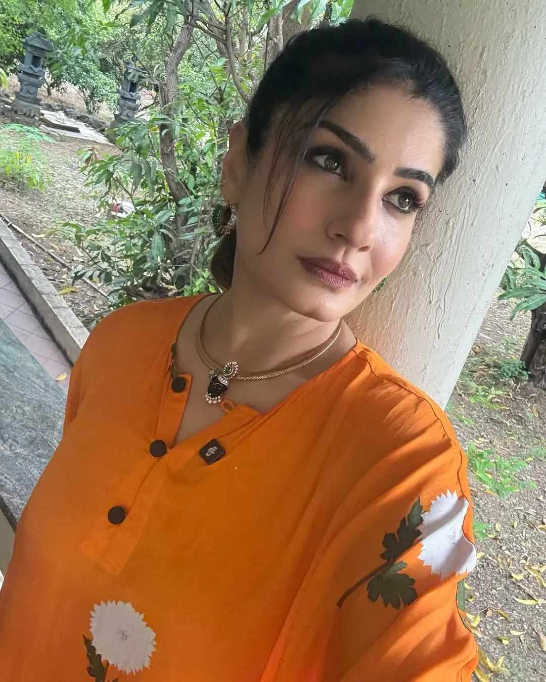 How Are Raveena Tandon, Vijay, Sonu Sood & Others Mourning the Delhi Blast Victims?