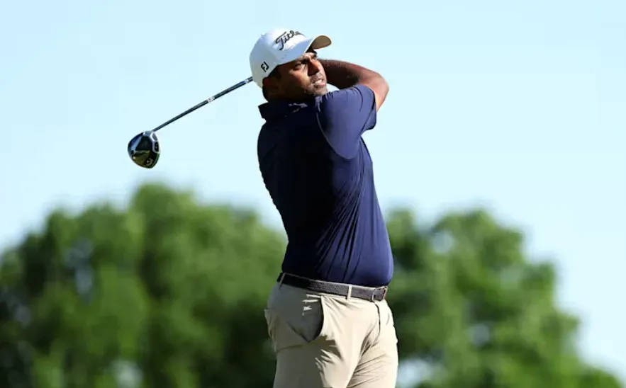 Rayhan Thomas shares Korn Ferry halfway lead at 15-under 129