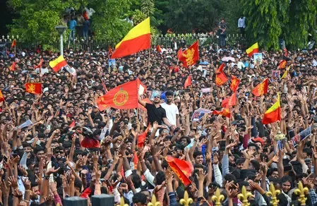 Did RCB Extend Rs 25 Lakh Each to Families of 11 Stampede Victims?