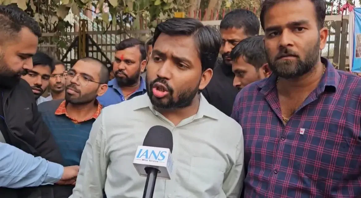 Khan Sir Declares Only Re-exam Can Resolve BPSC Protests in Patna