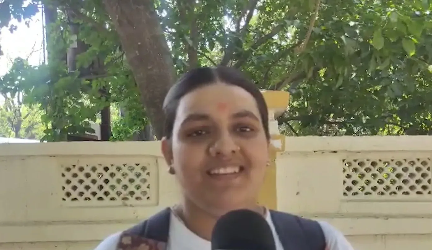 नीट-यूजी 2026 दोबारा परीक्षा: देशभर में कड़ी सुरक्षा, छात्राओं ने कहा — 'पेपर लीक ने तोड़ा आत्मविश्वास'