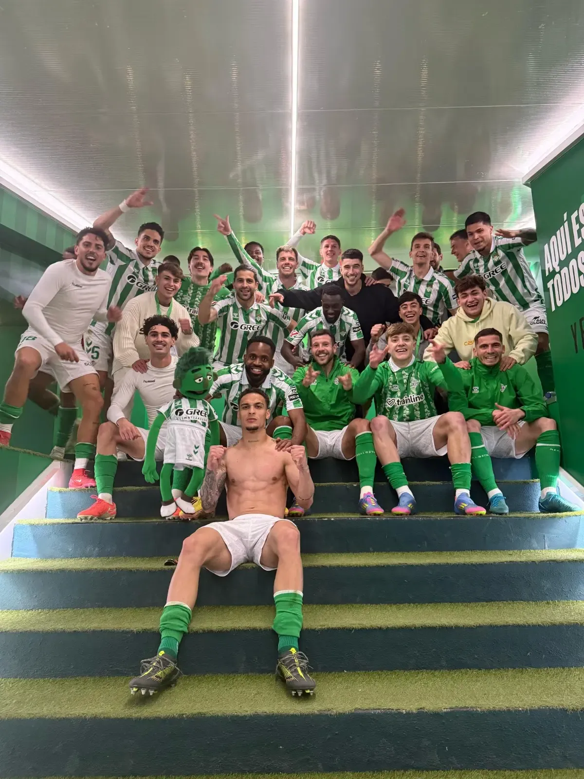 Isco Suggests Real Betis Might Need Crowdfunding to Retain Antony