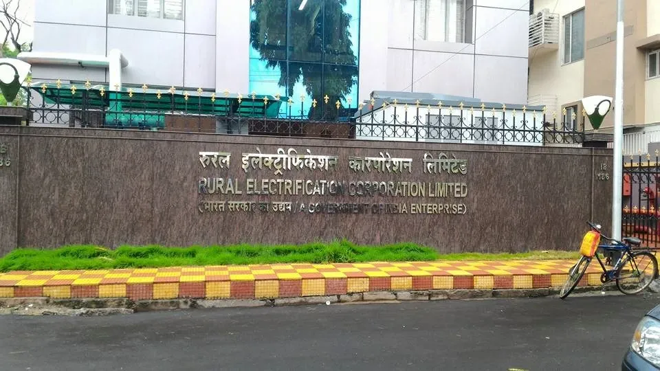 Did REC’s Q4 net profit soar to Rs 4,236 crore with an additional dividend of Rs 2.60?