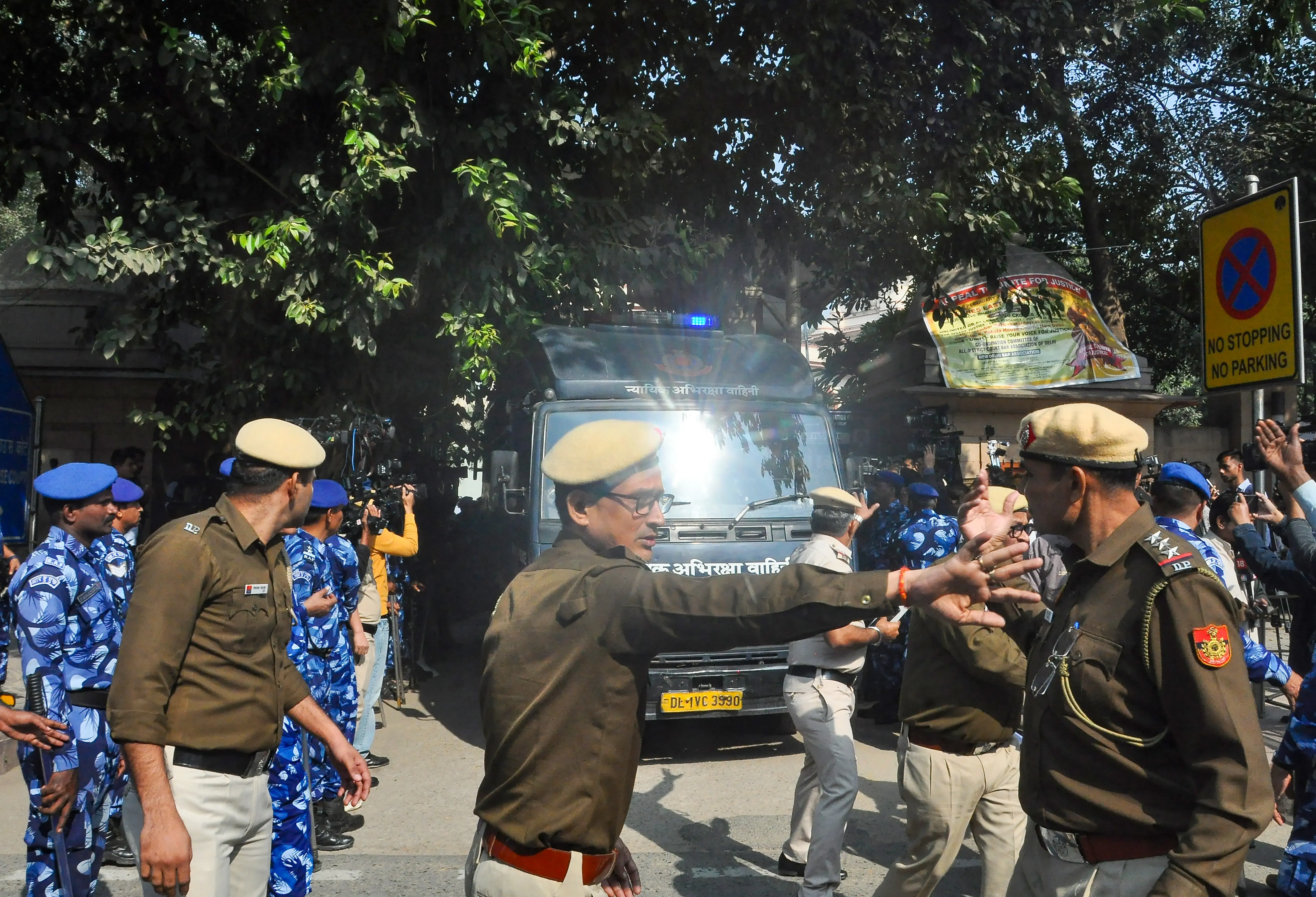 Did the Red Fort blast involve a Jaish suicide bomber using a TATP ‘shoe bomb’?