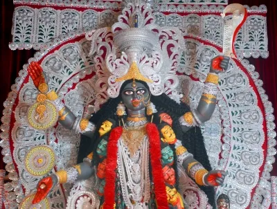 Why Have Red Hibiscus Prices Skyrocketed in Kolkata on Kali Puja Festival Day?