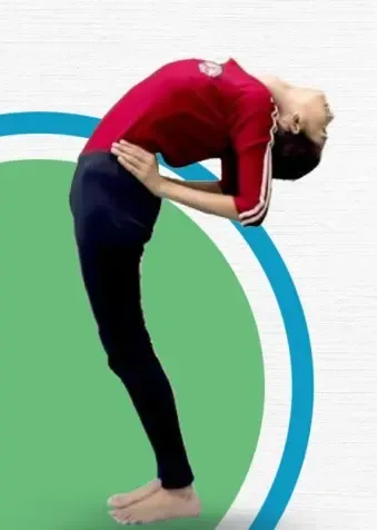 क्या 'अर्द्धचक्रासन' रीढ़ की हड्डी को लचीला बनाता है? जानें इसके चमत्कारी फायदे